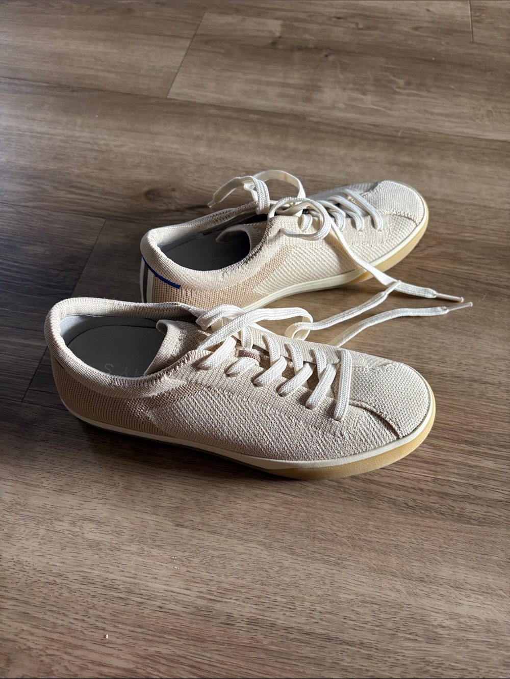 EUC Rothy’s shoes- Size 6.5 - Picture 2 of 6